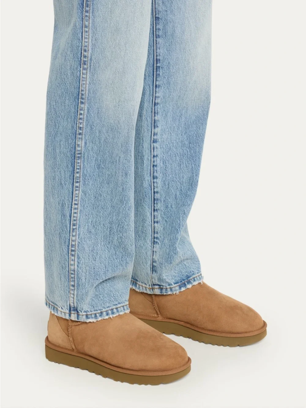 UGG Chestnut Classic Mini II Boot Sz US 8 $170